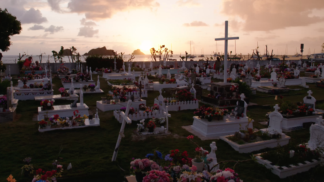 DIALOGUE WITH SAINT BARTH | Drôle de trame